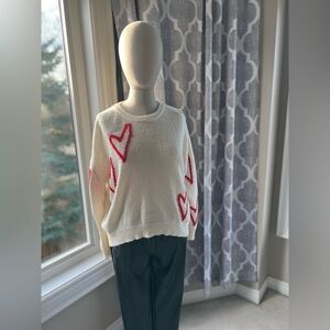 Small Euc Elan White Sweater with Pink Heart Accents